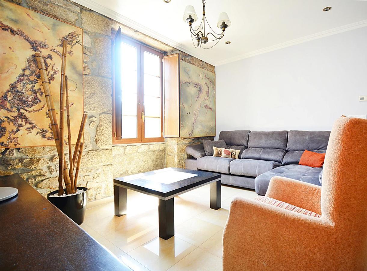 Galihost - Casa Con Precioso Jardin En Vilanova De Arousa Exterior photo
